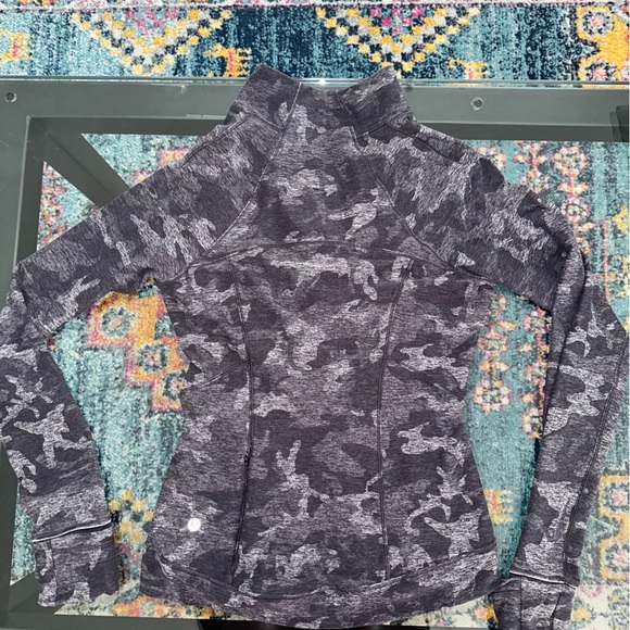 Lululemon long sleeve - Picture 6 of 7